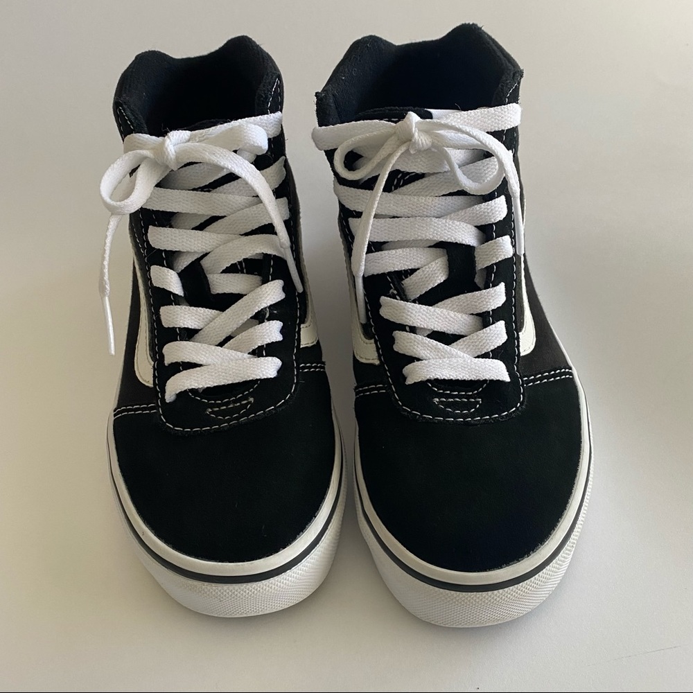VANS OLD SKOOL(Unisex)